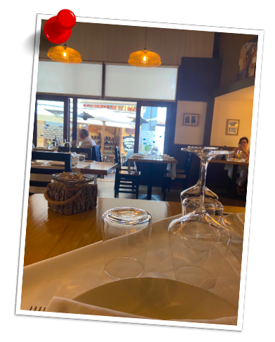 Interior del restaurante de Cudillero